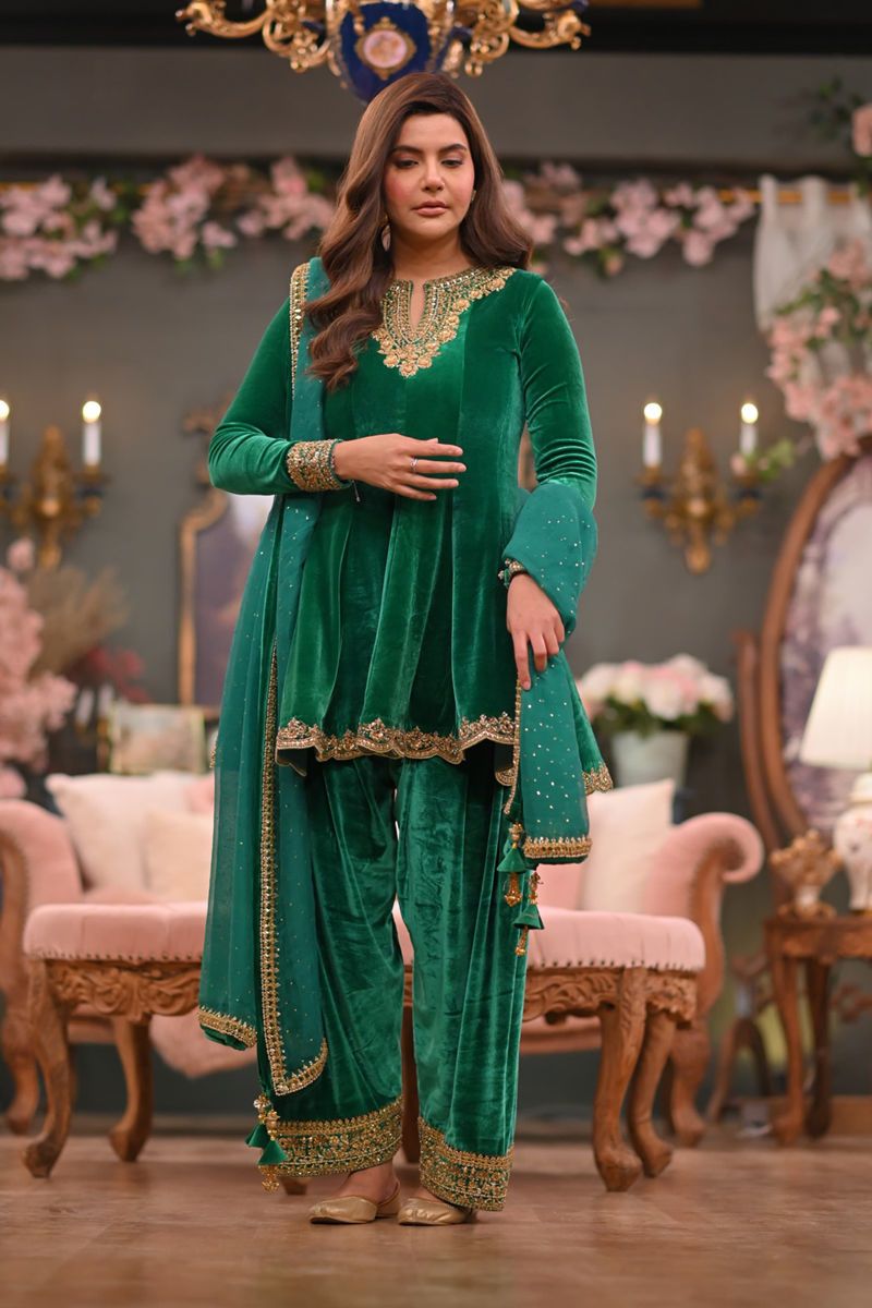Nida Yasir in Misha