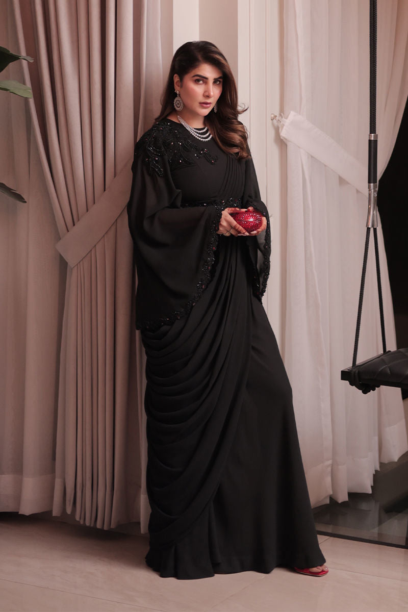 Areeba Habib in Azal