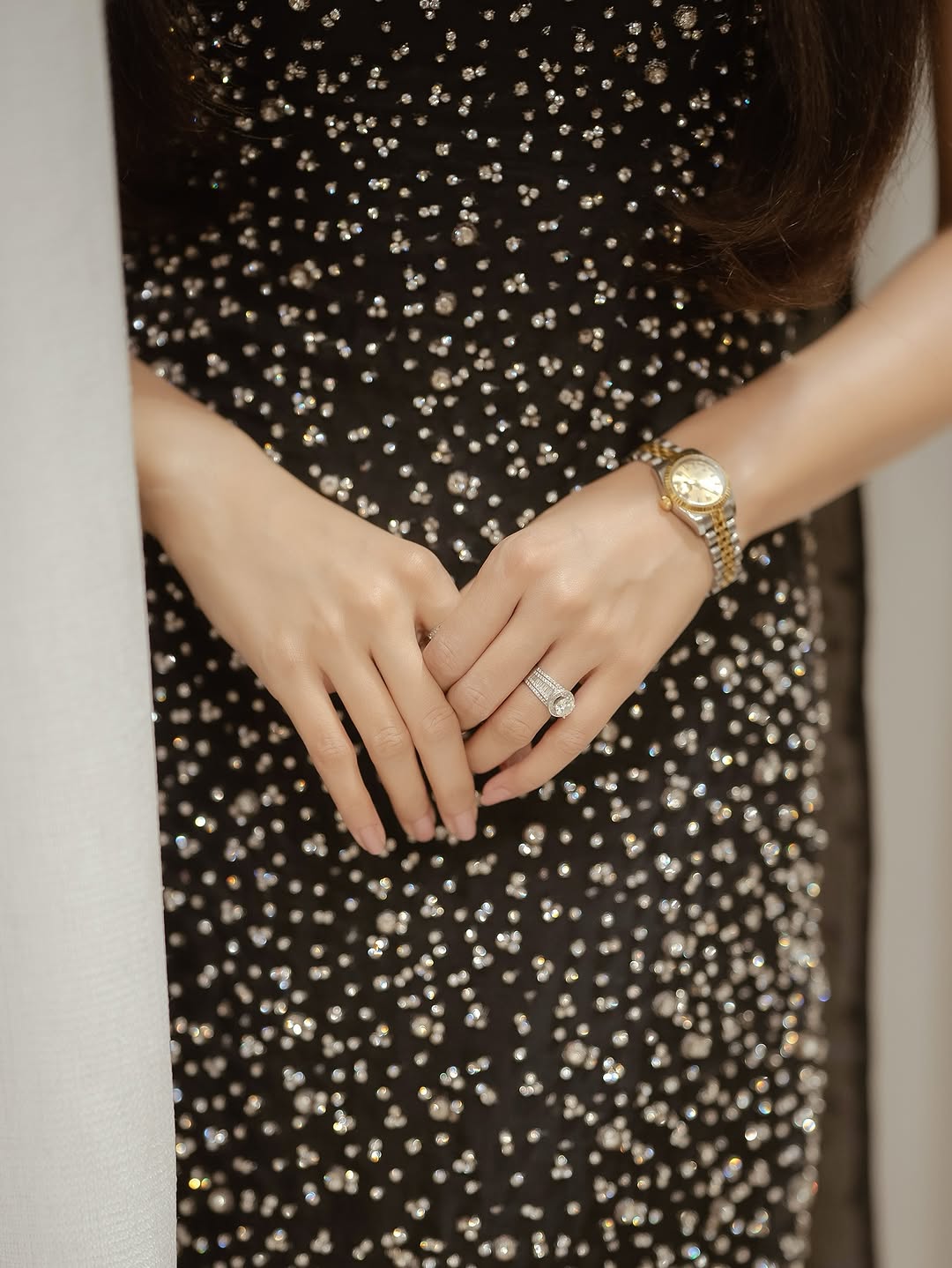 Mawra in Midnight Black